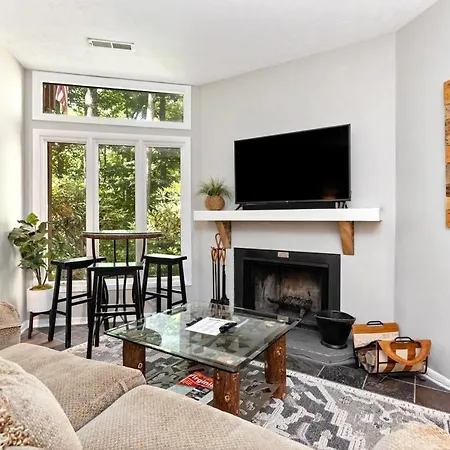 Laurelwood 12 With Wintergreen Advantage